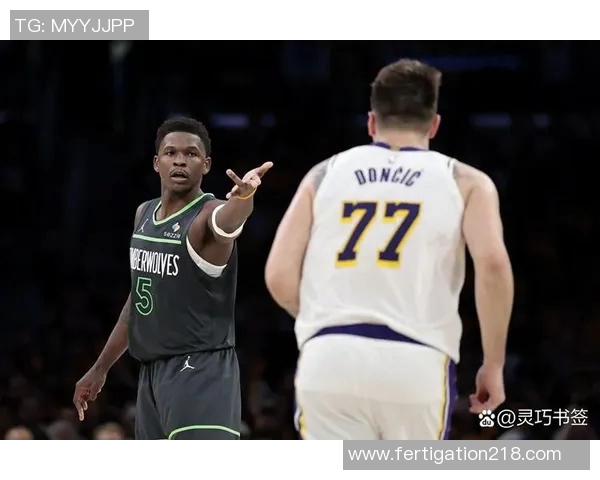 NBA官方直播精彩瞬间解析：关键时刻、球员表现、战术解读与球迷互动